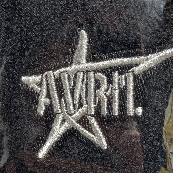 Avril Lavigne VIP Greatest Hits Tour Black Wristband NEW 2024 Rare Merch - Picture 4 of 4